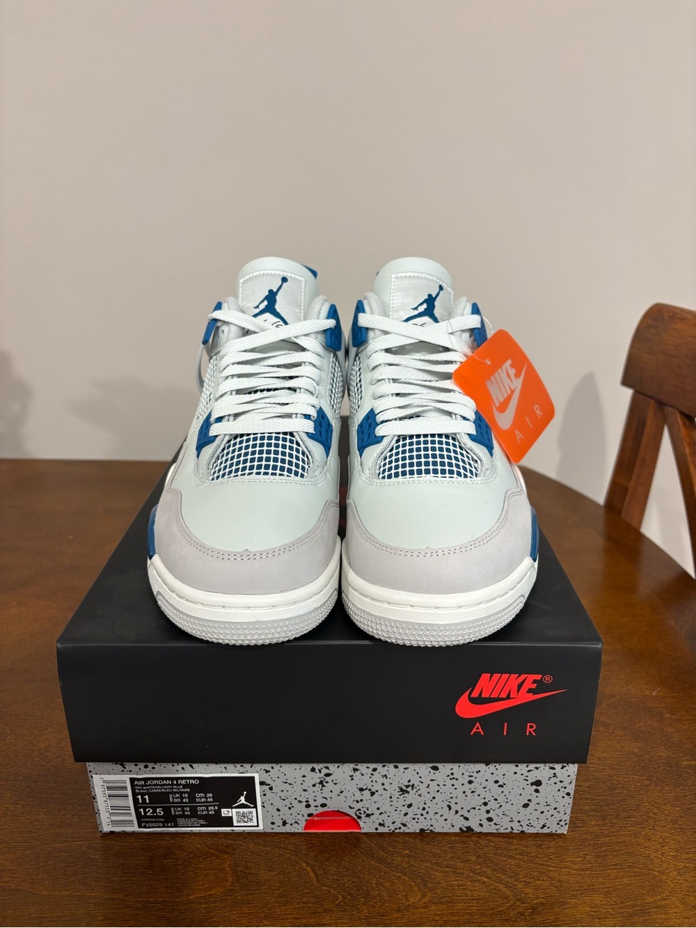 Air Jordan 4 Retro